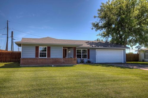 50024 Del Ra Dr, Greenville, TX 75402-7801