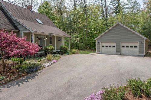 92 Pointe Trinity Dr, Barrington, NH 03884-6744