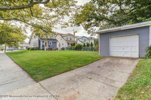 901 Sunset Ave, Tinton Falls NJ 07712-5031 exterior