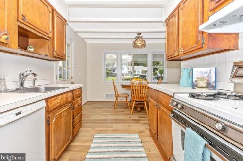 1410 Morningside Dr, Silver Spring MD 20904-1530 exterior