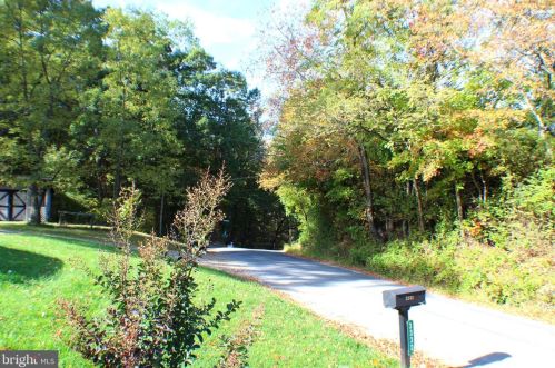 3332 Mountain Rd, Wardensville WV 26851-8279 exterior