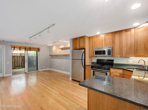 2140 Lincoln Ave, Chicago, IL 60614-4774