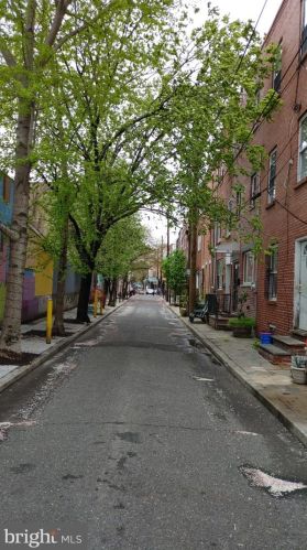 832 League St, Philadelphia, PA 19147-4715