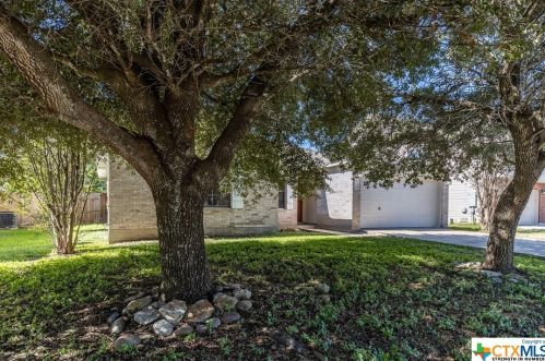 410 Masonwood Dr, Uhland TX  78640-4612 exterior