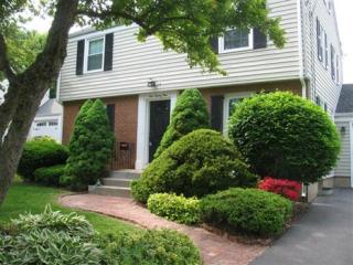 421 Brimfield Rd, Hartford, CT 06109-3205