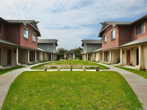 1705 126th St, Compton, CA 90222-1109