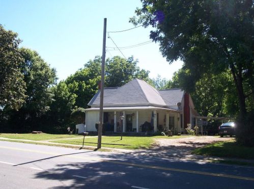 3045 Cherokee St, Kennesaw, GA 30144-2827