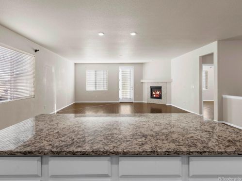 3129 Nepal Way, Aurora CO 80013-9083 exterior