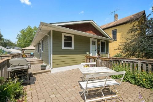 895 Juno Ave, Saint Paul, MN 55102-3713