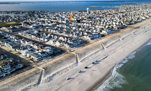 1800 Grand Central Ave, Lavallette NJ  08735-2130 exterior