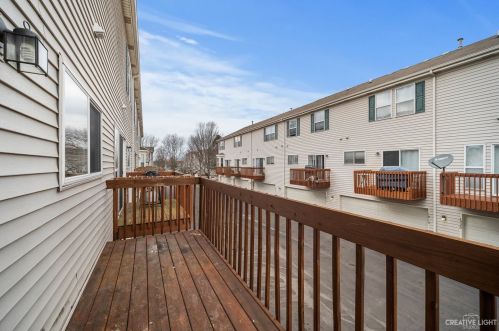 1960 Grandview Pl, Boulder Hill IL  60538-3039 exterior