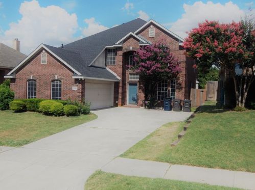 5020 Skymeadow Dr, Fort Worth TX  76135-1816 exterior