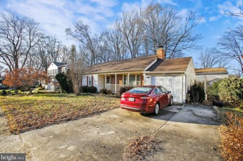 9002 Strattondale Ct, Springfield, VA 22015-3659