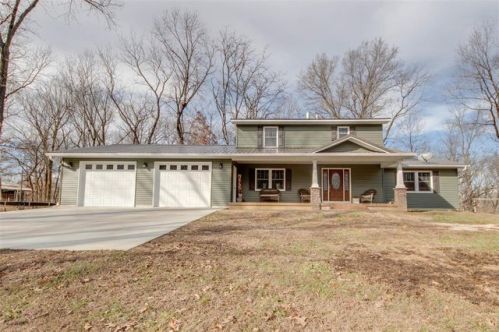 10768 Chesterfield Rd, Plainview, IL 62685-6723