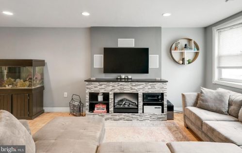 1318 Jackson St, Philadelphia PA  19148-2930 exterior