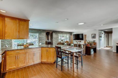 1401 Pambara Cir, Oceanside, CA 92054-5765