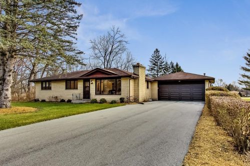 24445 Klemme Rd, Crete, IL 60417-2607