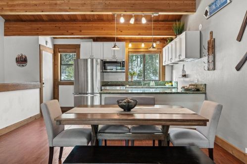 3102 Silver Strike, Truckee CA  exterior