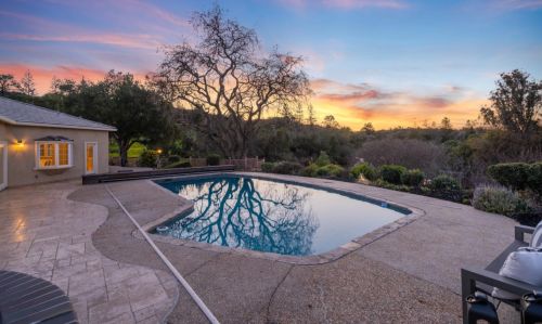 11331 Entrada Pl, Los Altos, CA 94024-6347