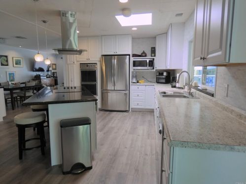 7232 San Bartolo St, Carlsbad, CA 92011-4607