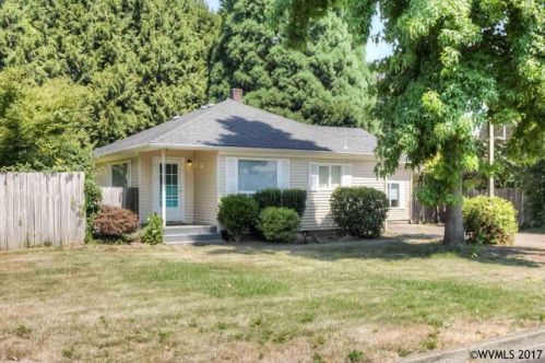 1405 1st St, Mcminnville OR  97128-6068 exterior