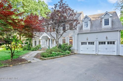 33 Pleasant St, Riverside CT  06878-1706 exterior