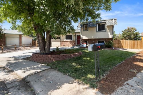 1706 Memphis St, Denver, CO 80017-5103
