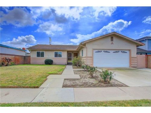 6832 Cerritos Ave, Cypress, CA 90630-4902