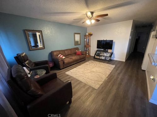230 Grove St, Madera, CA 93637-5339