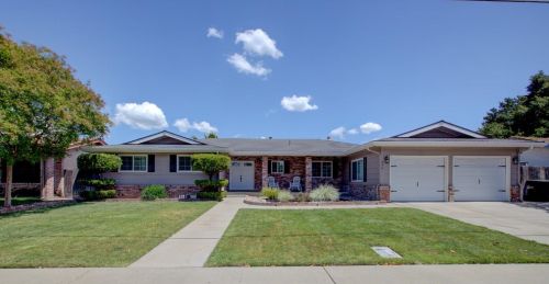 508 Robert Ave, Ripon, CA 95366-2541