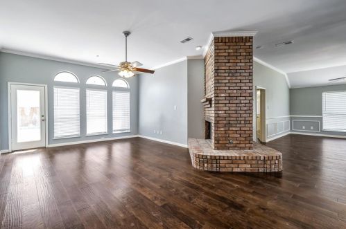 2104 Alto Ave, Carrollton TX 75007-2231 exterior