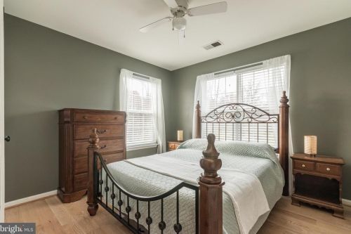 228 Lord Fairfax St, Charles Town WV  25414-2607 exterior