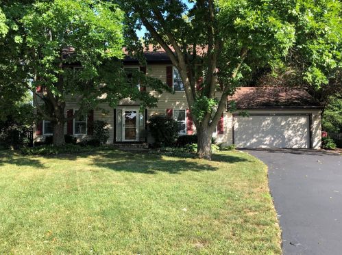 5081 Adele Dr, Gurnee, IL 60031-1984