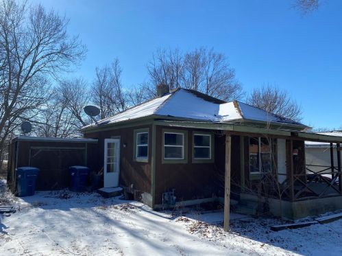 1882 Summit Ave, Kankakee, IL 60901-5746