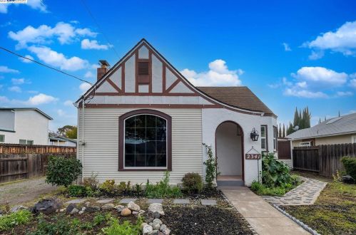 2341 College Ave, Livermore, CA 94550-5718