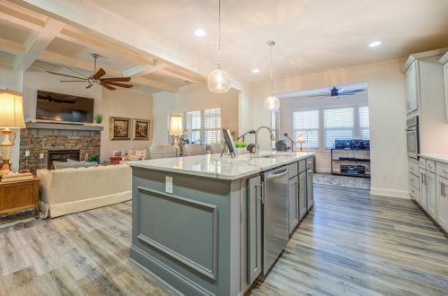 1558 Renaissance Dr, Conyers GA  30012-3895 exterior