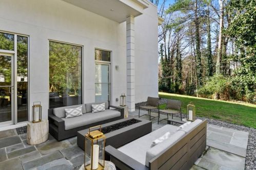 5890 Hilderbrand Dr, Atlanta GA  30328-5149 exterior