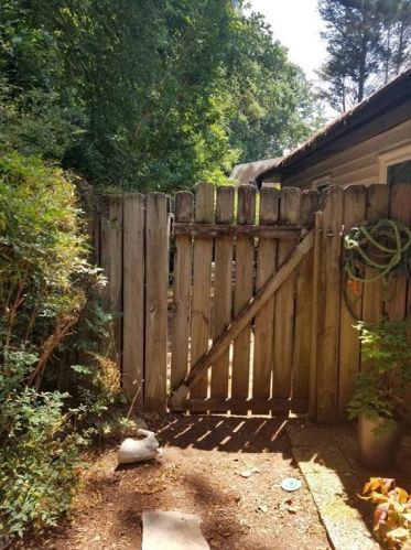 918 Bobcat Ct, Marietta, GA 30067-5724
