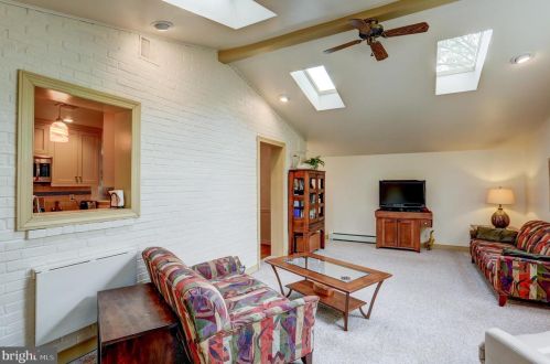 1321 Cheves Pl, Lancaster PA  17603-4943 exterior