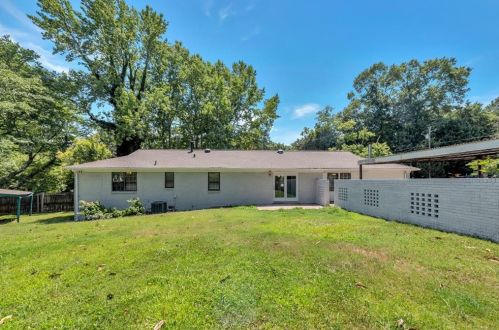 466 Landers Dr, Mableton, GA 30126-2334