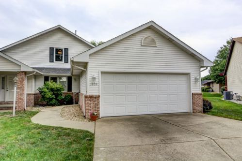 1909 Bayview Ct, Springfield, IL 62704-6400