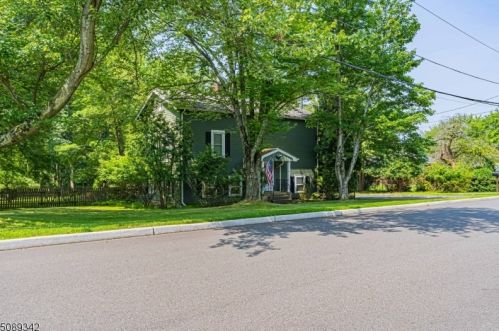 18 Westervelt Ave, Paterson, NJ 07506-3817