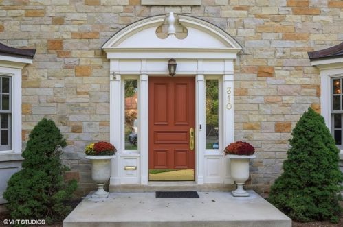 310 Adams St, Oak Brook, IL 60521-3128