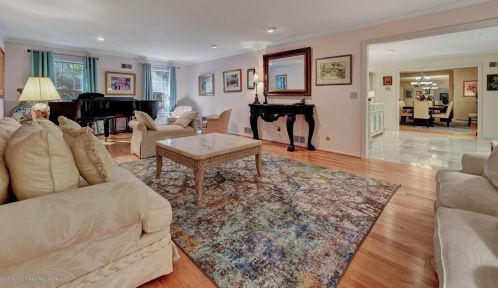 2 Twinbrooks Ct, Holmdel Village, NJ 07733-1837