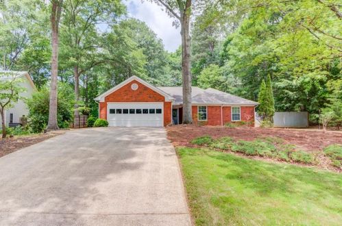 3300 Governors Ct, Duluth, GA 30096-3595