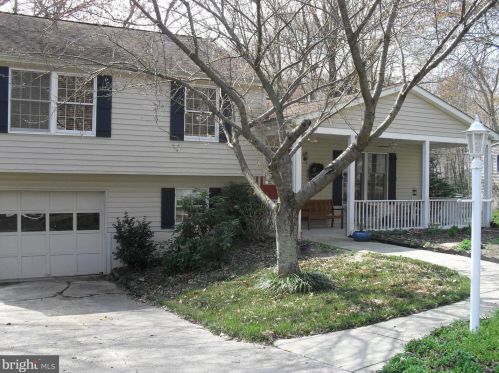 212 Newport Dr, Severna Park MD  21146-1326 exterior