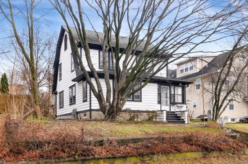 43 Taylor Ave, Norwalk CT  06854-2809 exterior
