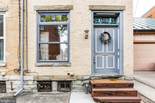 226 Herr St, Harrisburg, PA 17102-3136