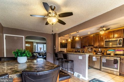 239 Fariston Dr, Philadelphia PA 19120-1007 exterior