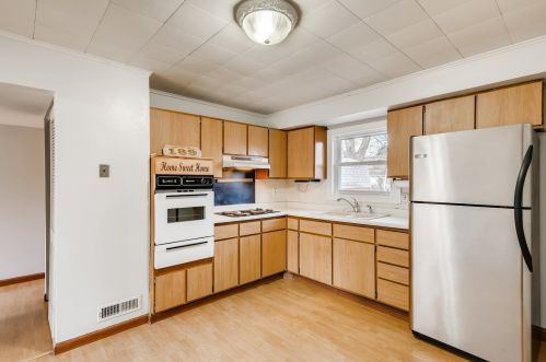 189 Pinecrest Rd, Lemont IL  60440-2461 exterior